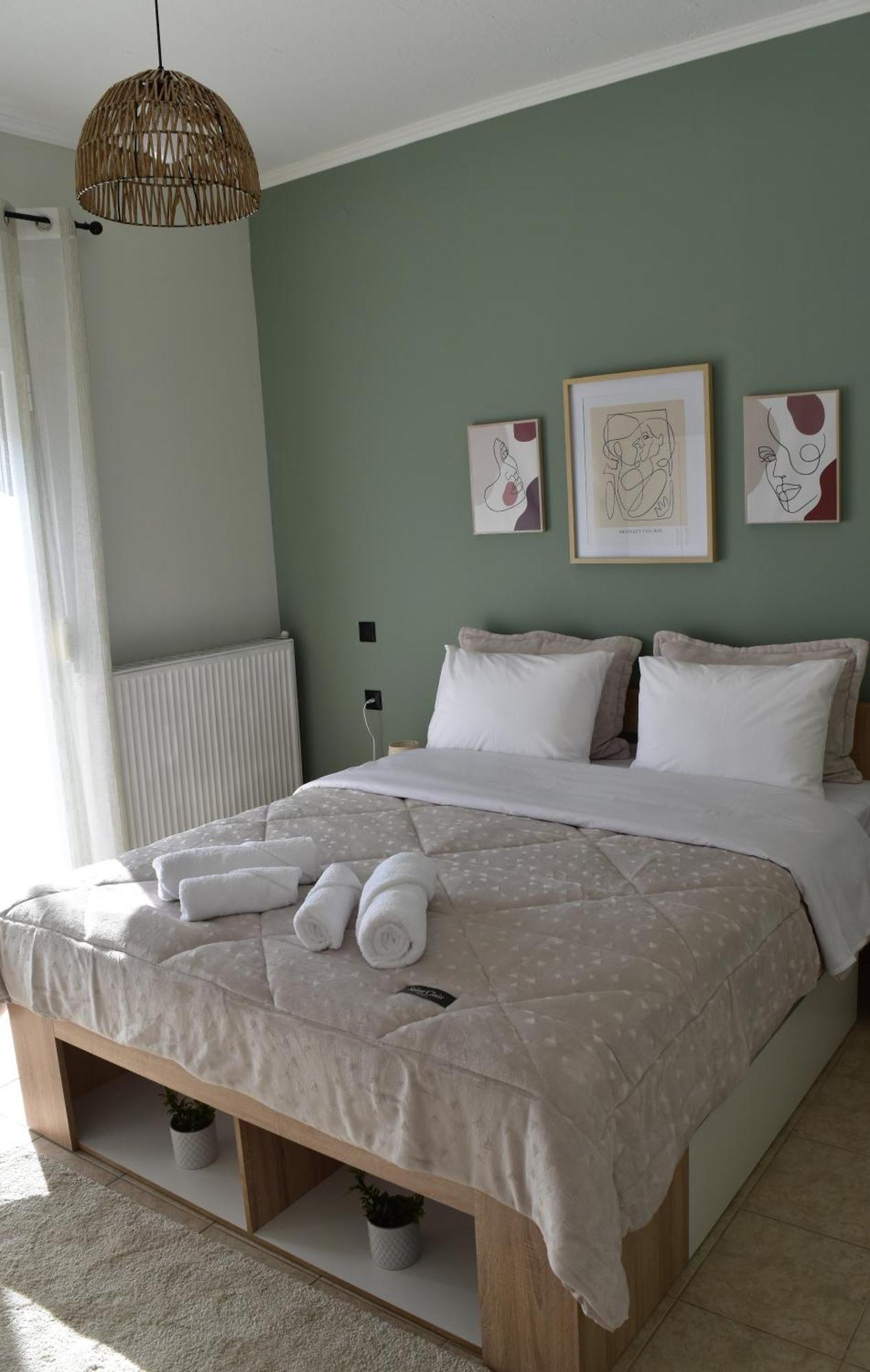 Pnoe Apartments Káto Loutrákion 外观 照片