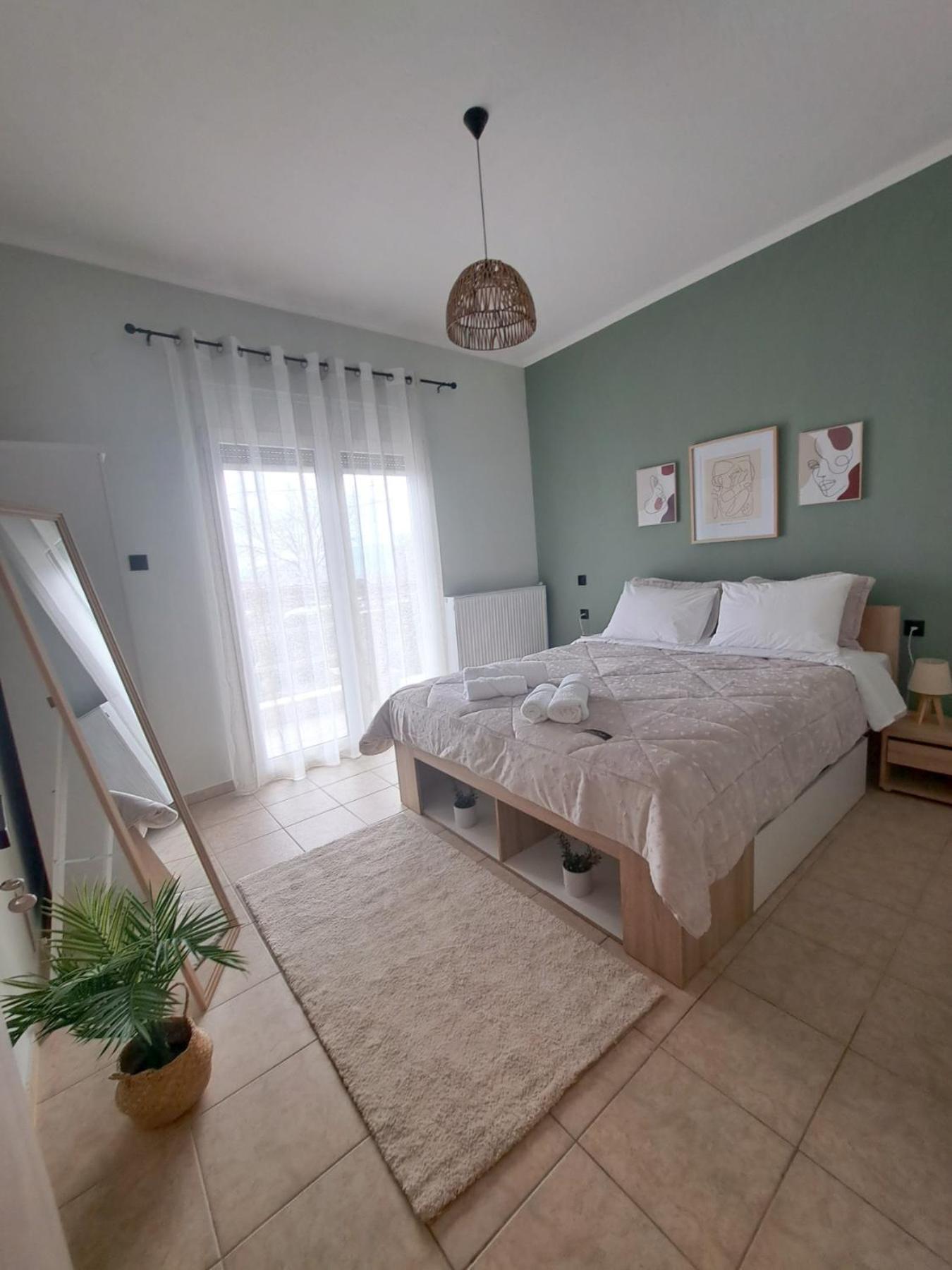 Pnoe Apartments Káto Loutrákion 外观 照片