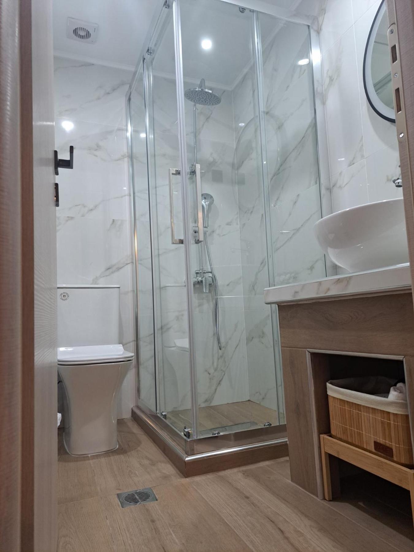 Pnoe Apartments Káto Loutrákion 外观 照片