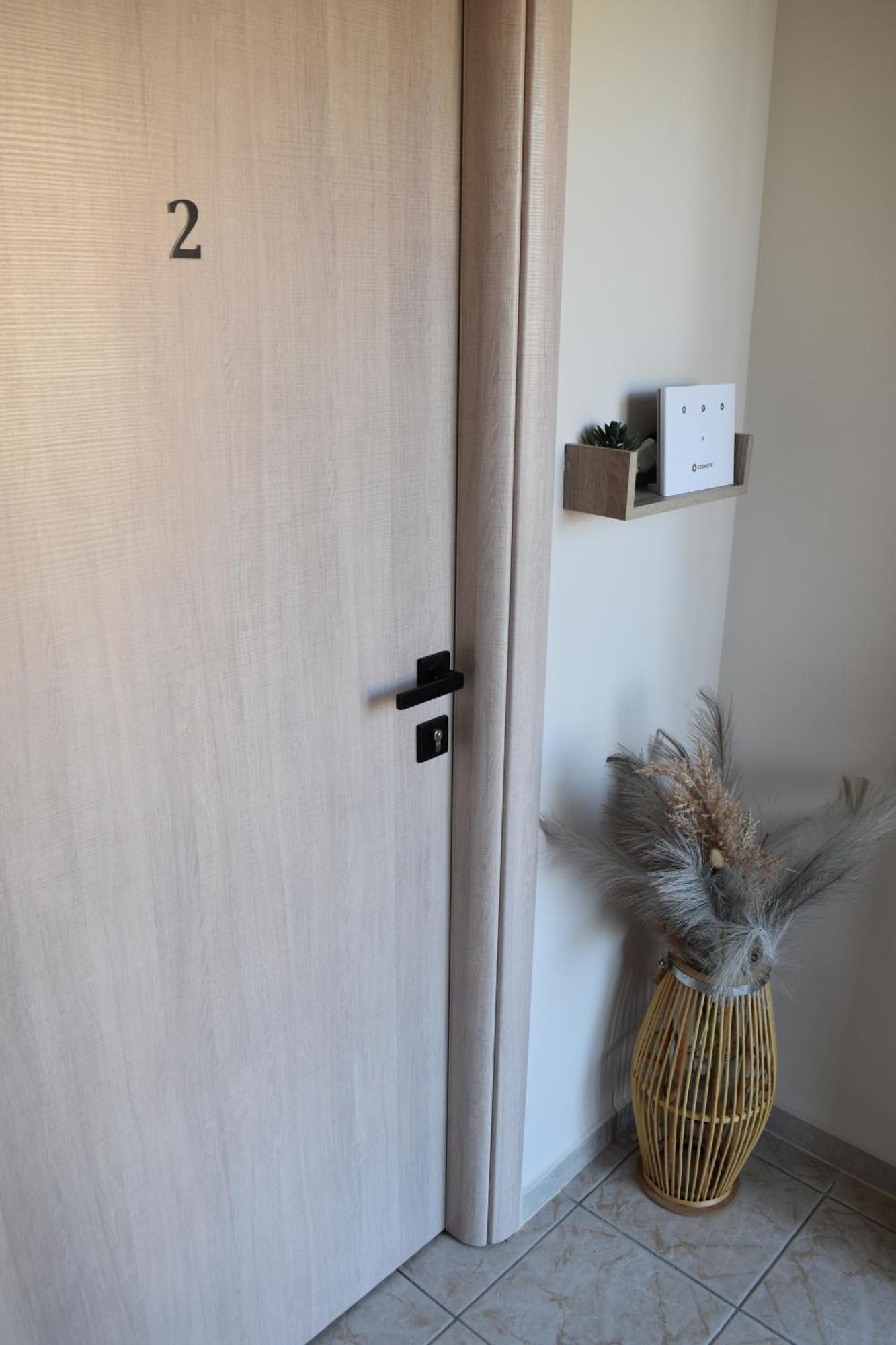 Pnoe Apartments Káto Loutrákion 外观 照片