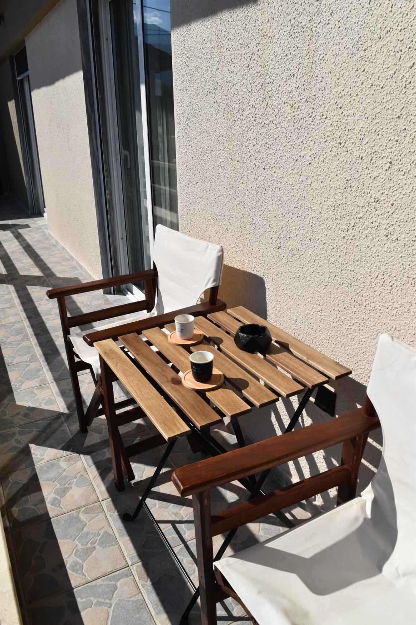 Pnoe Apartments Káto Loutrákion 外观 照片