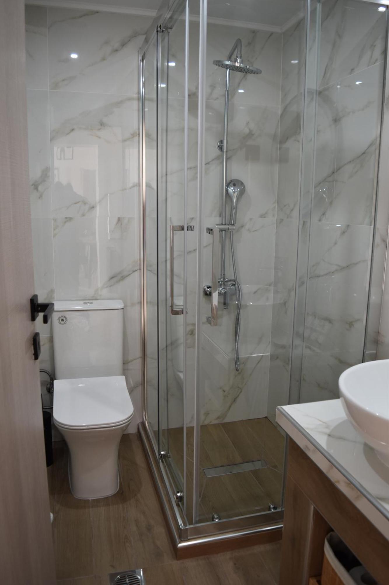 Pnoe Apartments Káto Loutrákion 外观 照片